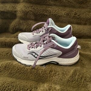 Saucony Women's Purple and Gray Athletic Shoes